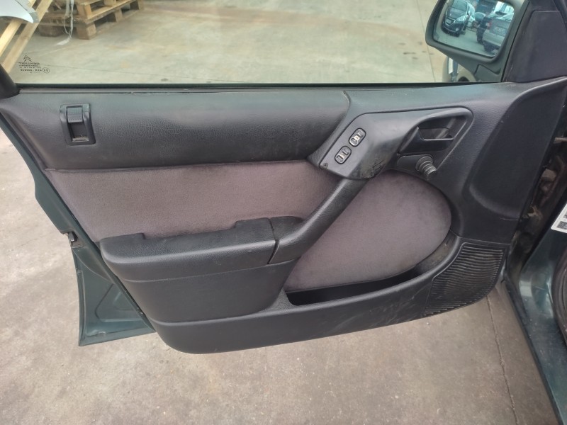 citroën xantia berlina del año 2000