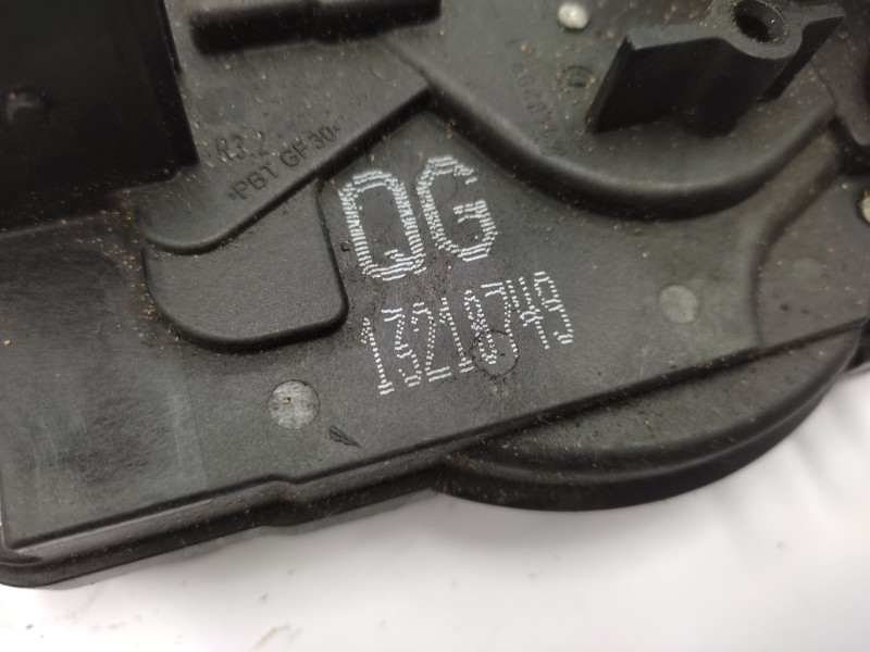 Cerradura Puerta Delantera Derecha 13218749  - Opel Zafira B 1.6 16v 4