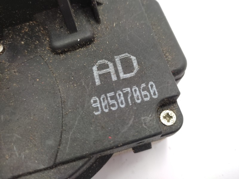 Cerradura Puerta Delantera Derecha 90507060  - Opel Vectra B Berlina 1.6 4