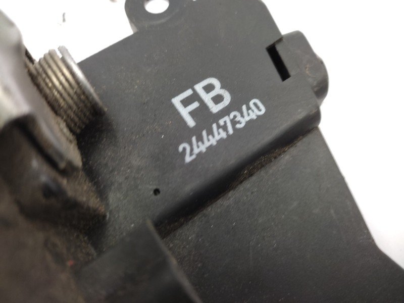 Cerradura Puerta Delantera Izquierda 24447340  - Opel Vectra C Berlina 1.6 16v 5