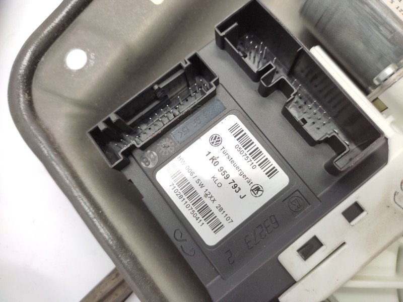 Elevalunas Delantero Izquierdo 1k4837461b  - Volkswagen Golf V (1k1) 1.9 Tdi 3