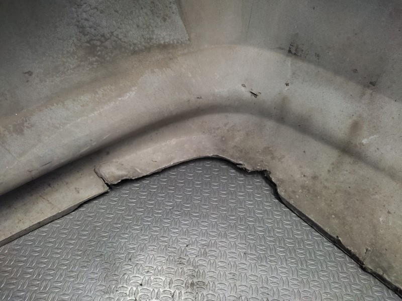 Paragolpes Trasero 90331856  - Opel Calibra Básico 7