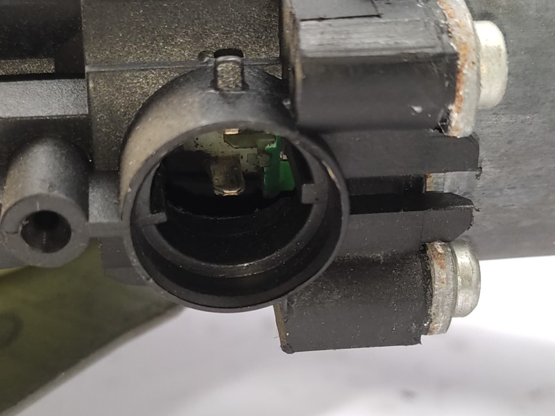 Elevalunas Delantero Izquierdo 8200497568  - Renault Kangoo 1.5 Dci Diesel 3