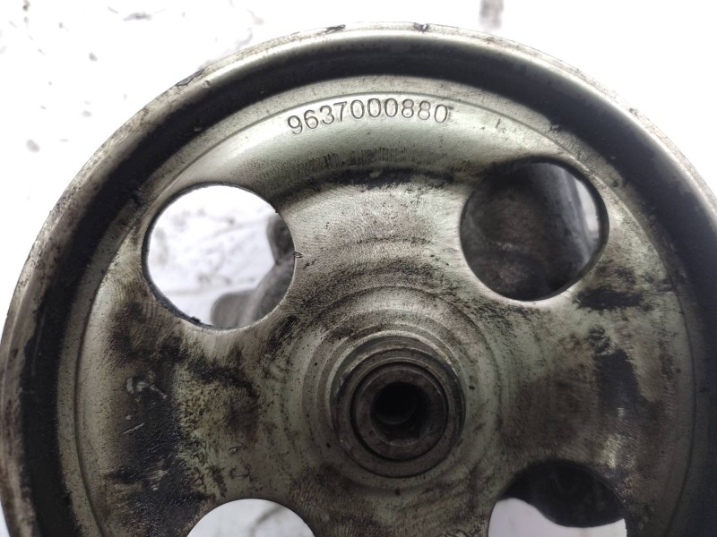 Bomba Direccion 9637000880 Polea: 9637000880  - Citroën C5 Berlina Lx (e) 6