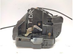 Recambio de cerradura puerta trasera derecha para mercedes-benz clase c (w203) c 200 cdi (203.004) referencia OEM IAM A203730023