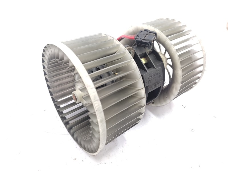 Recambio de motor calefaccion para bmw x3 (e83) 2.0d referencia OEM IAM 64113453729  