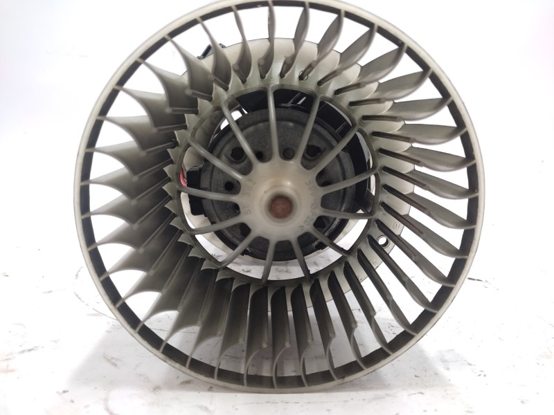 Recambio de motor calefaccion para bmw x3 (e83) 2.0d referencia OEM IAM 64113453729  