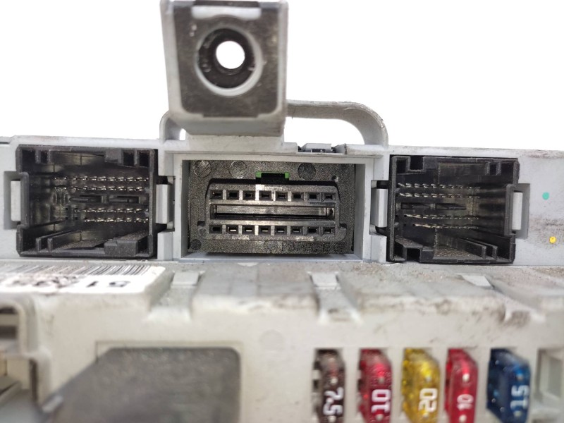 Caja Reles / Fusibles 51735172  - Fiat Doblo (119) 1.9 Jtd Sx 11