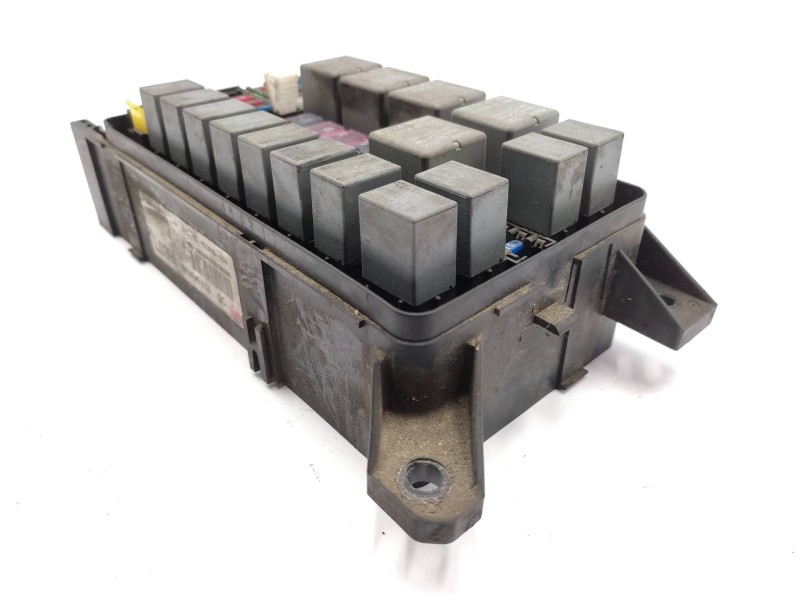 Caja Reles / Fusibles 0k53h66760  - Kia Carnival Ii 2.9 Cdri Ex 2