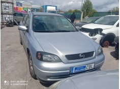 opel astra g berlina del año 2002