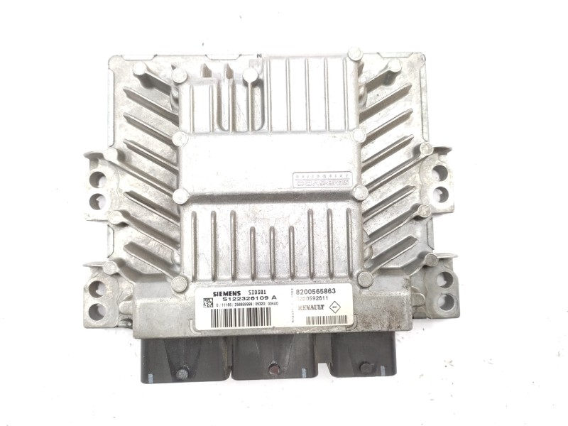 Centralita Motor Uce 8200565863 S122326109a  - Renault Megane Ii Berlina 5p 1.5 Dci Diesel 2