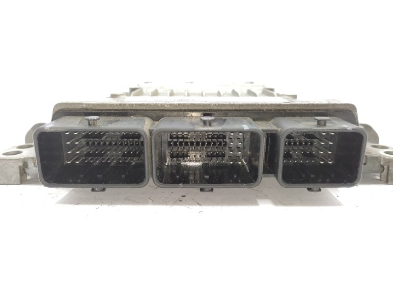 Centralita Motor Uce 8200565863 S122326109a  - Renault Megane Ii Berlina 5p 1.5 Dci Diesel 8