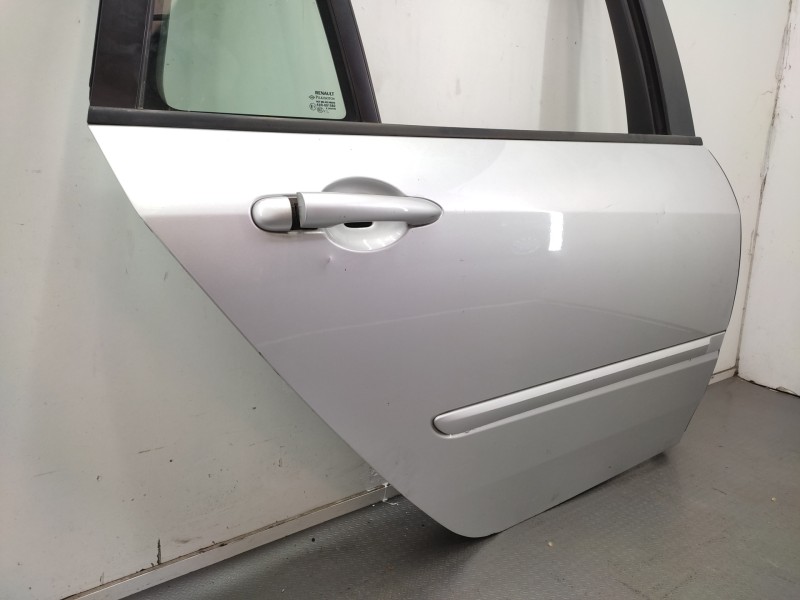 Puerta Trasera Derecha 821000023r  - Renault Laguna Grandtour Iii 2.0 2