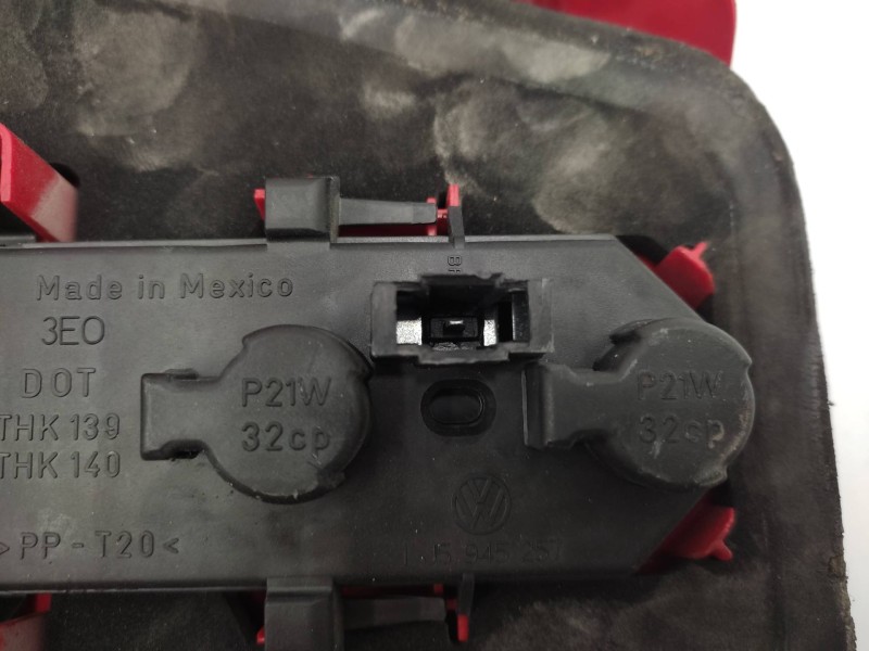 Piloto Trasero Derecho 1j5945257 963690  - Volkswagen Bora Berlina (1j2) 1.6 2