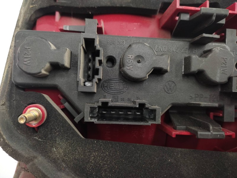 Piloto Trasero Izquierdo 6n0945257b 964083  - Volkswagen Polo Berlina (6n2) 1.0 4