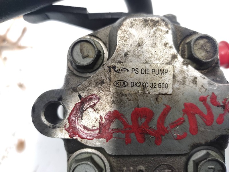 Bomba Direccion Ok2kc32600  - Kia Carens 2.0 Crdi Lx Monovolumen 2