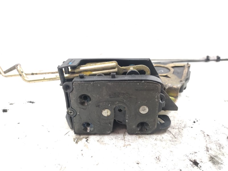 Cerradura Puerta Delantera Derecha 813201e220  - Hyundai Accent (mc) Gl 2