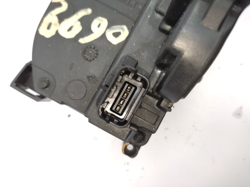 Cerradura Puerta Delantera Derecha 8200300125  - Renault Clio Iii 1.6 16v 3