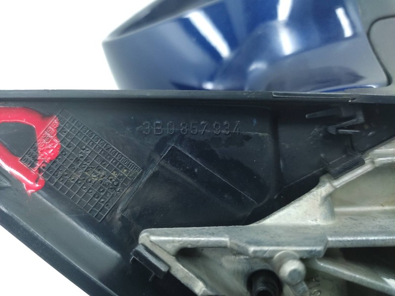 Recambio de retrovisor derecho para volkswagen passat berlina (3b3) 1.6 referencia OEM IAM 3B0857934  