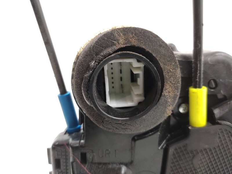 Cerradura Puerta Trasera Derecha 6905002180  - Toyota Auris 1.4 Turbodiesel Cat 4