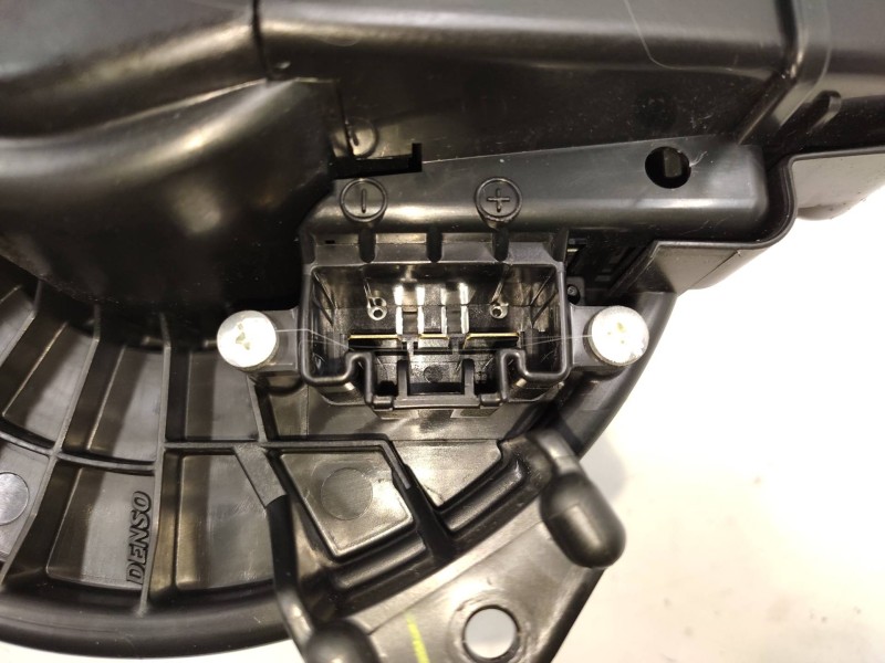 Motor Calefaccion Av2727008103 8710342101  - Toyota Auris 1.4 Turbodiesel Cat 3