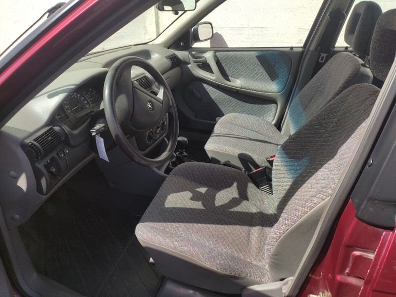 opel astra f berlina del año 1993