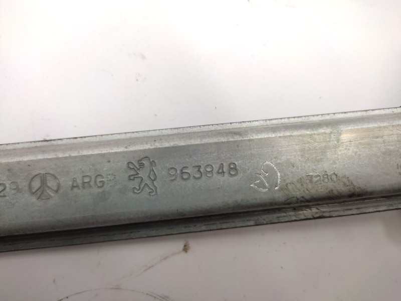 Elevalunas Trasero Izquierdo 9223a0  - Peugeot 307 Sw (3h) 2.0 Hdi 110 4