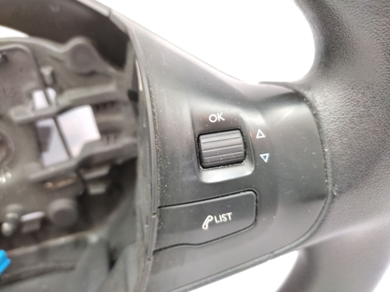 Recambio de volante para peugeot 208 i (ca_, cc_) 1.2 vti 82 referencia OEM IAM 96739503ZD  