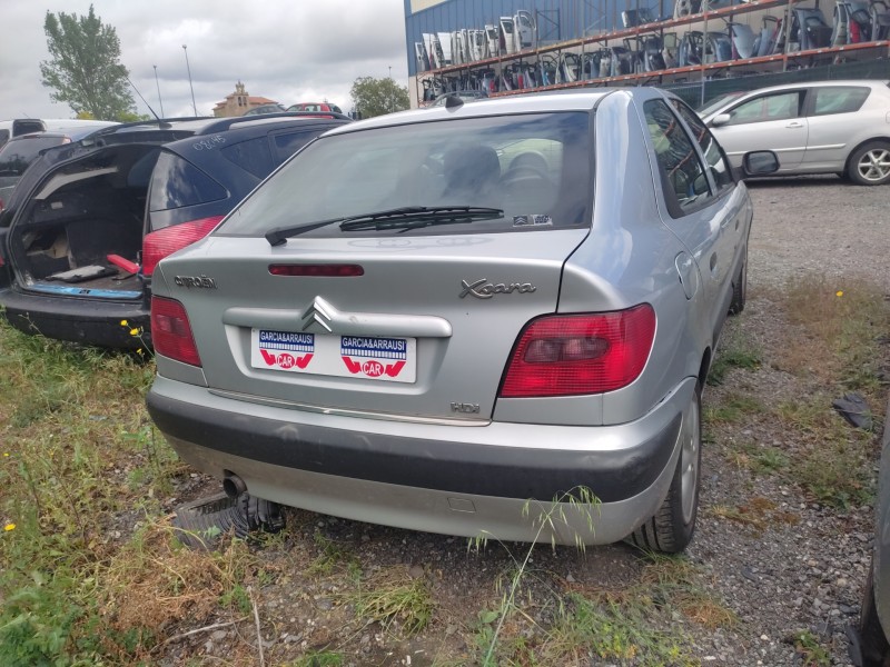 citroën xsara berlina del año 2003