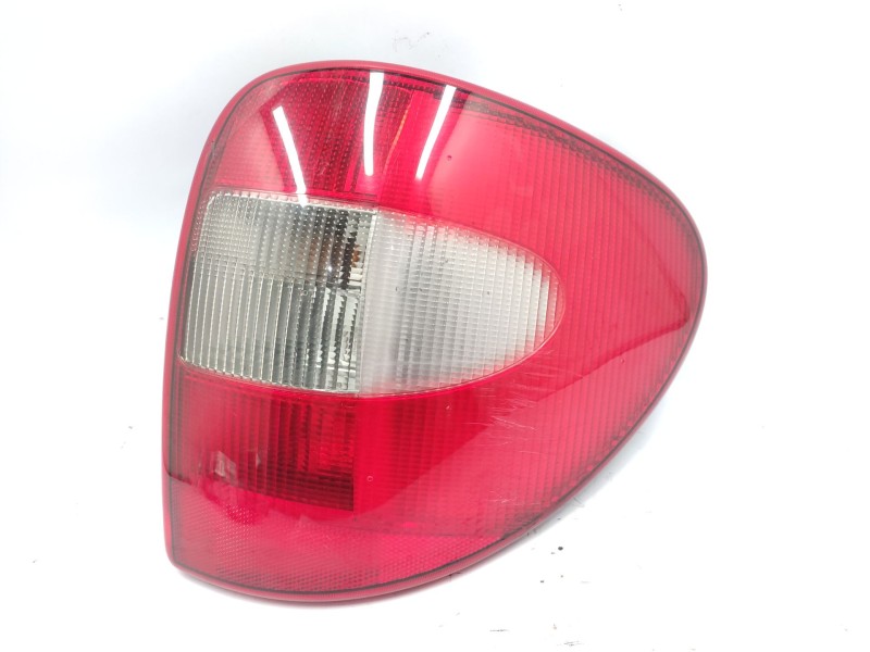 Recambio de piloto trasero derecho para chrysler voyager iv (rg, rs) 2.4 referencia OEM IAM 4857306AB  