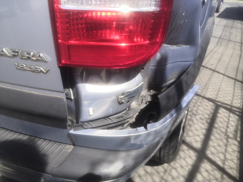 opel zafira a del año 2000