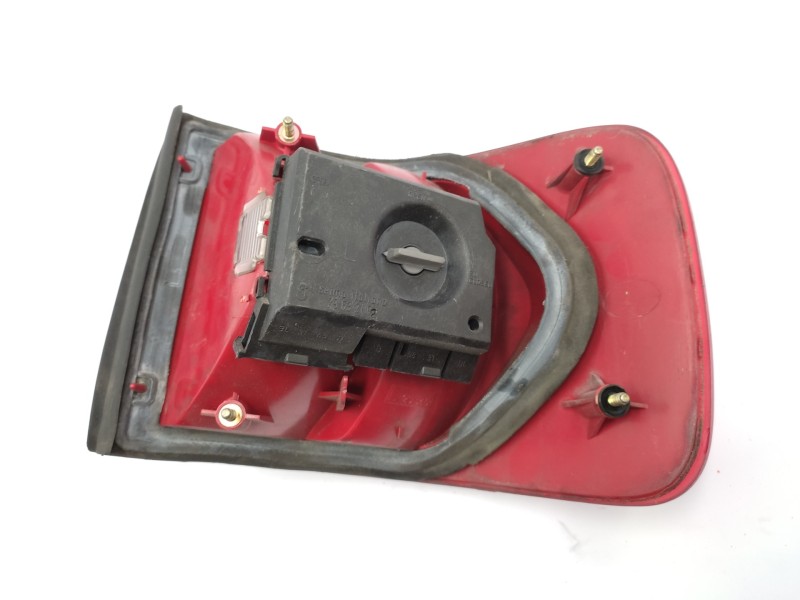Piloto Trasero Izquierdo 296321  - Audi 80 (82/83/84) 1.3 2