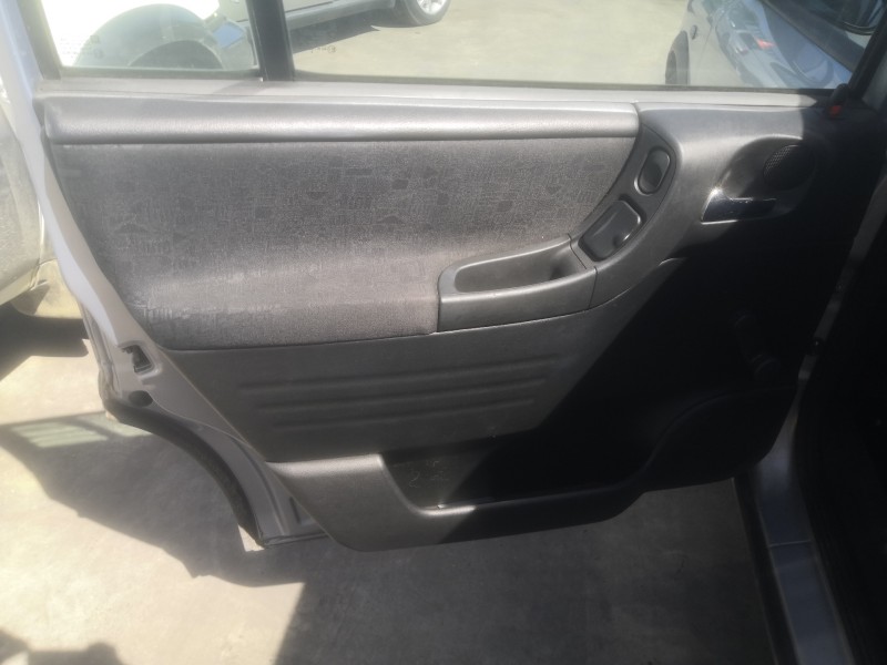 opel zafira a del año 2000