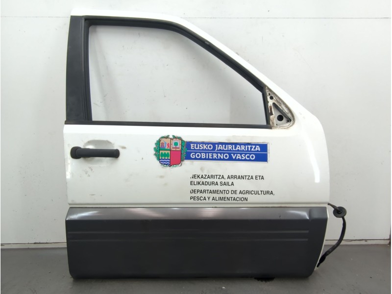 Recambio de puerta delantera derecha para nissan terrano ii (r20) 2.7 tdi 4wd referencia OEM IAM 801007F732  