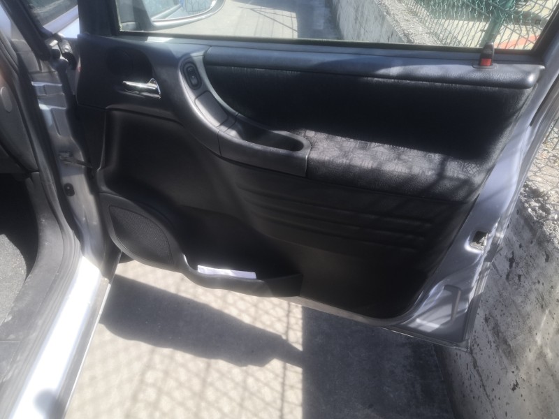 opel zafira a del año 2000