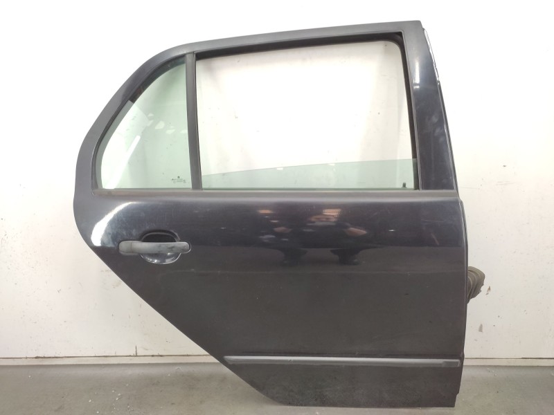 Recambio de puerta trasera derecha para skoda fabia i (6y2) 1.4 tdi referencia OEM IAM   