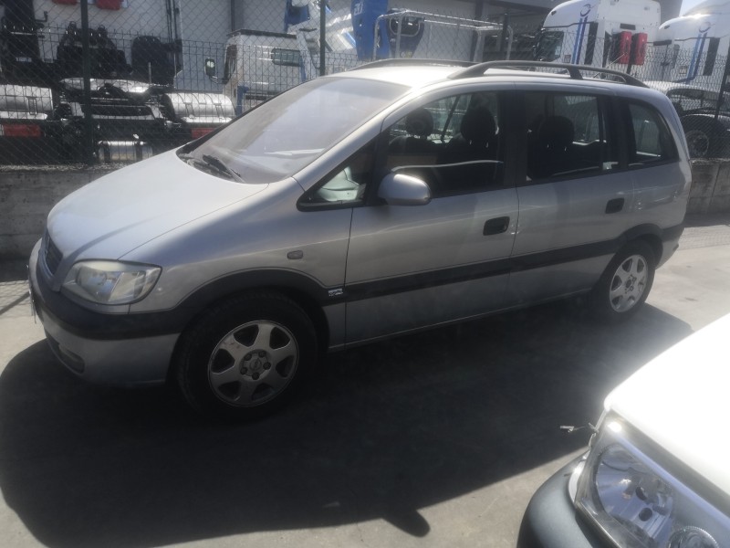opel zafira a del año 2000