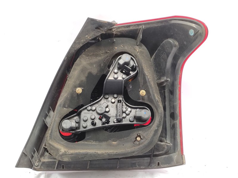 Recambio de piloto trasero izquierdo para toyota avensis (_t25_) 2.0 d-4d (cdt250_) referencia OEM IAM   