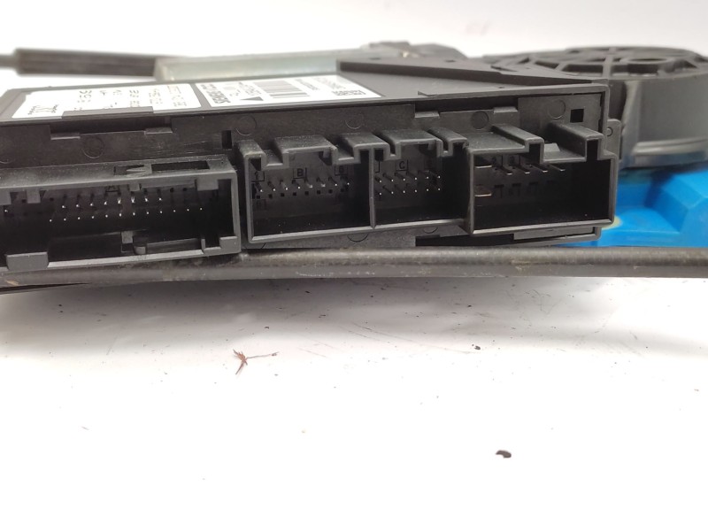 Recambio de elevalunas delantero izquierdo para audi a4 b7 (8ec) 2.0 tdi 16v referencia OEM IAM   