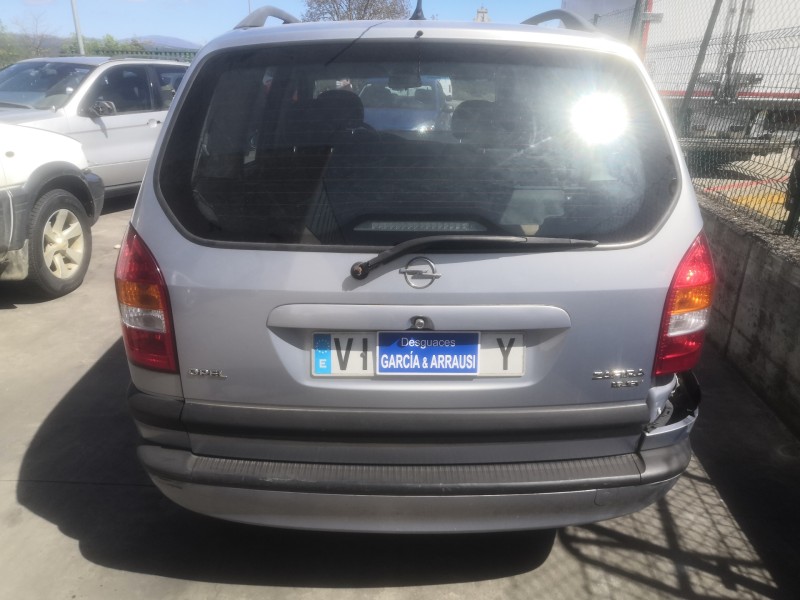 opel zafira a del año 2000