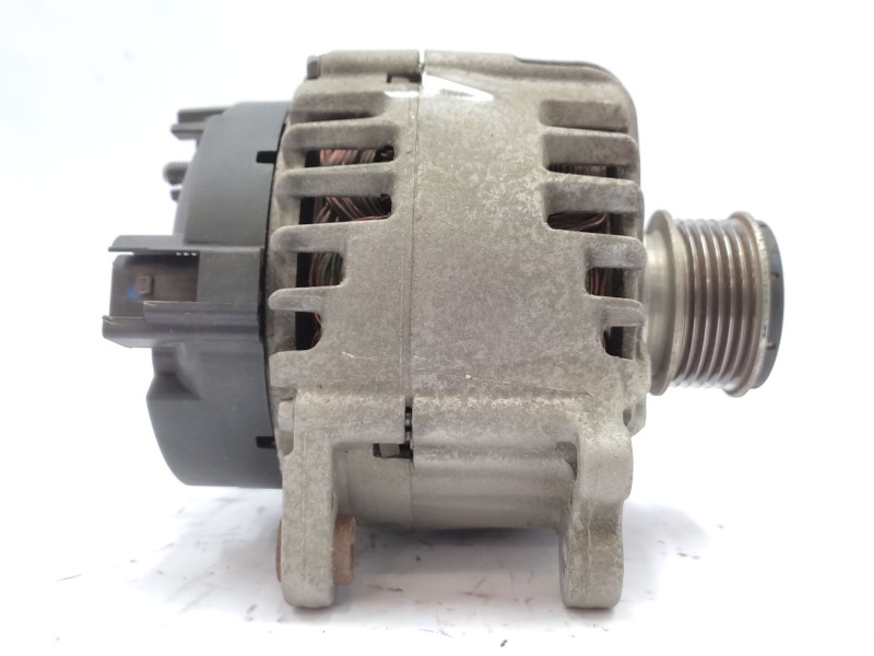 Recambio de alternador para seat leon (1p1) 1.6 tdi referencia OEM IAM   