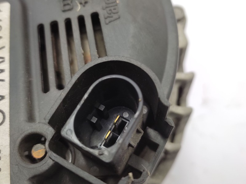 Recambio de alternador para seat leon (1p1) 1.6 tdi referencia OEM IAM   