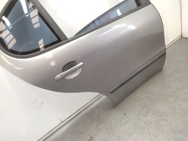 Recambio de puerta trasera derecha para seat leon (1m1) 1.9 tdi referencia OEM IAM 1M0833056M  
