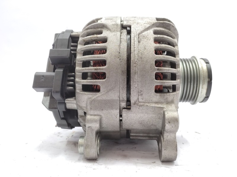 Recambio de alternador para volkswagen passat b5.5 (3b3) 1.9 tdi referencia OEM IAM  038903018QX 