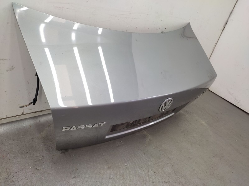 Recambio de tapa maletero para volkswagen passat b5.5 (3b3) 1.9 tdi referencia OEM IAM  3B5827025AK 