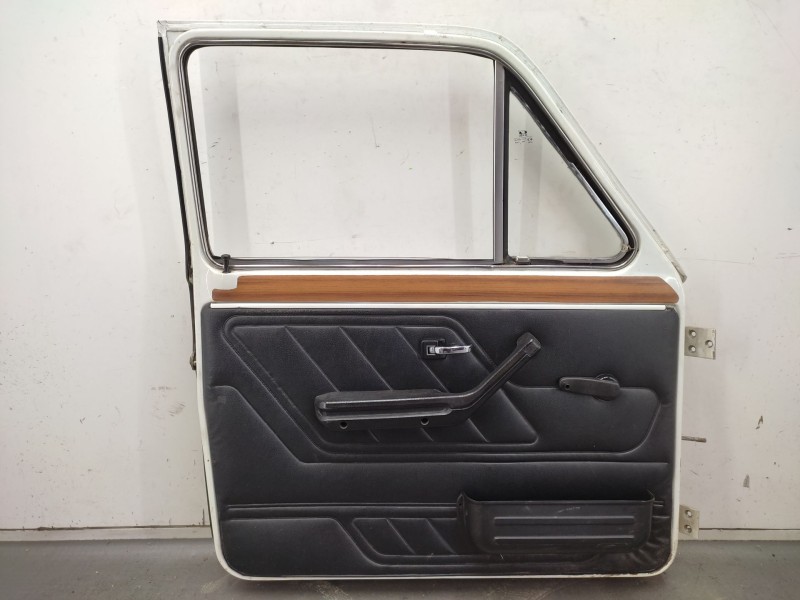 Puerta Delantera Izquierda  - Lada Niva Todo Terreno, Cerrada (2121, 2131) 1700 I 4