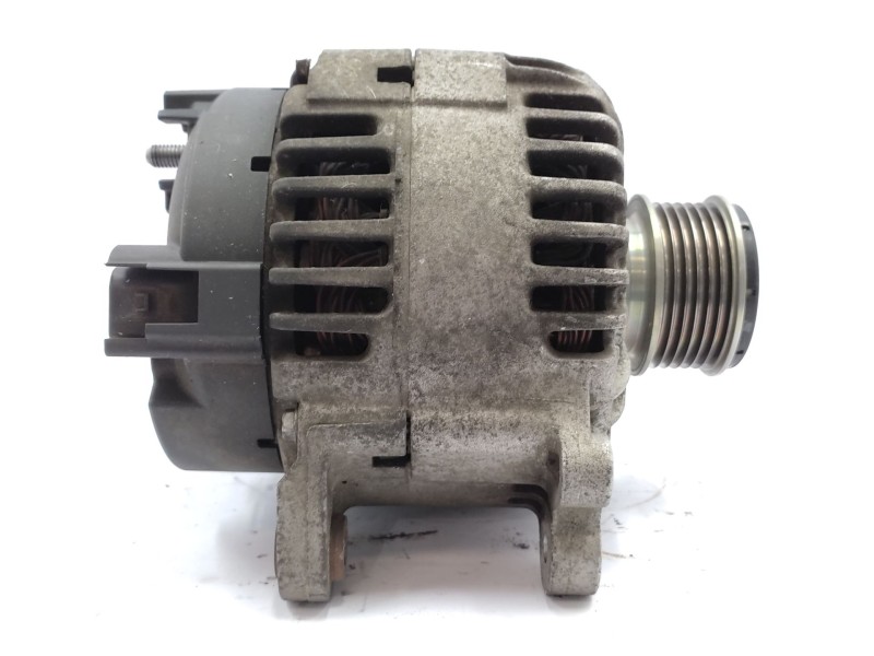 Recambio de alternador para volkswagen touran (1t1, 1t2) 1.9 tdi referencia OEM IAM  06F903023F 