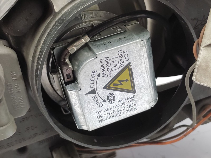 Recambio de faro derecho para nissan primera (p12) 2.2 dci referencia OEM IAM   