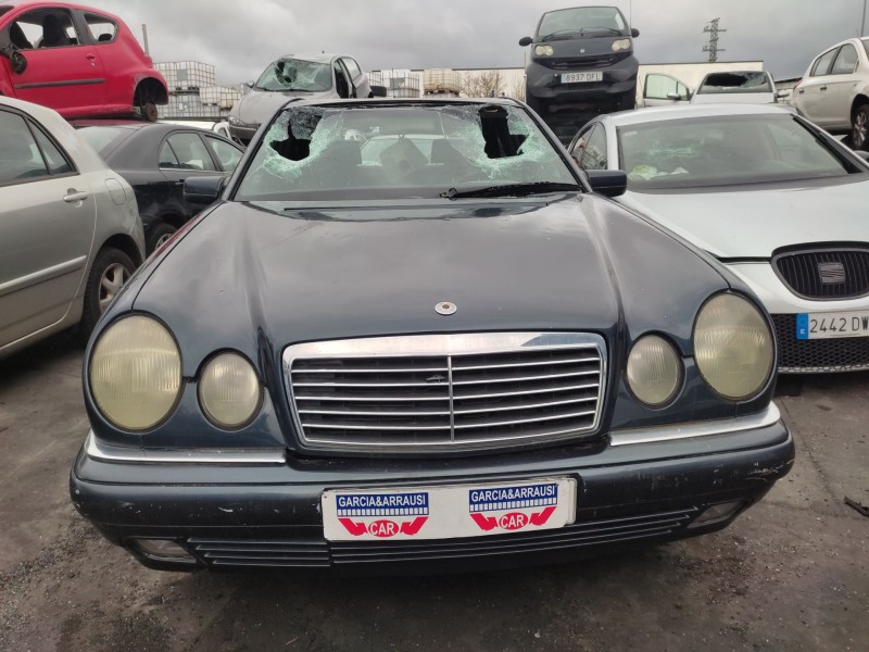 mercedes-benz clase e (w210) del año 1998