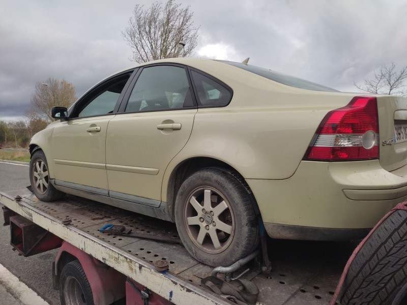 volvo s40 ii (544) del año 2025